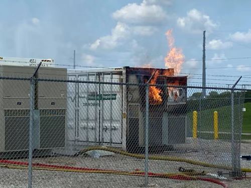 储能火灾.jpg